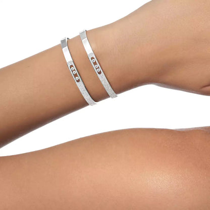 [Avelora]MOVE NOA PAVÉ DIAMOND BANGLE BRACELET