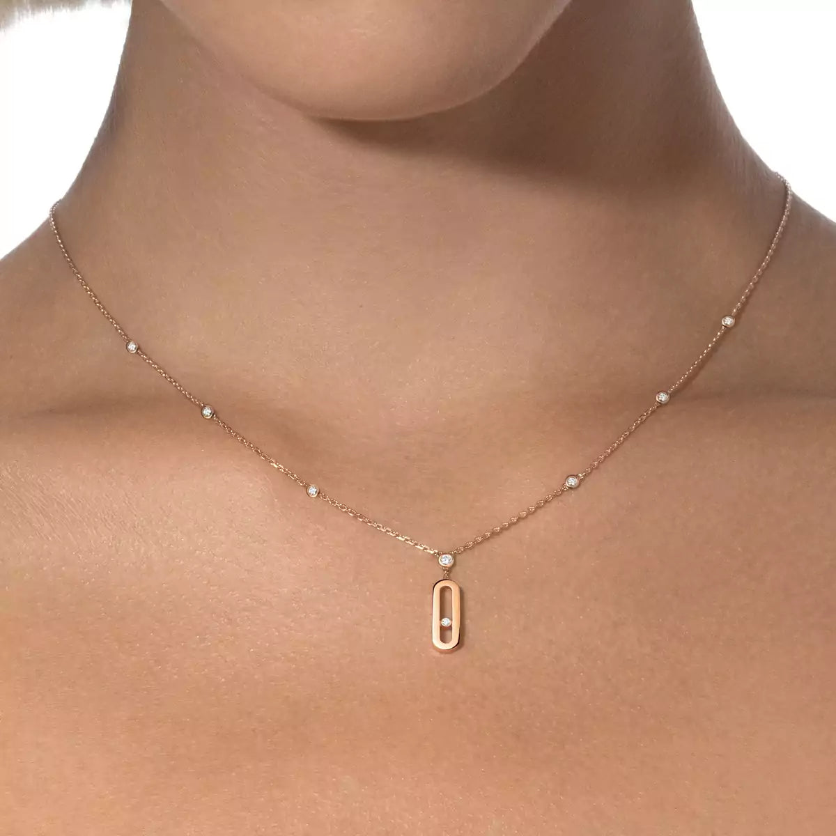 [Avelora]SIGNATURE FRAME NECKLACE