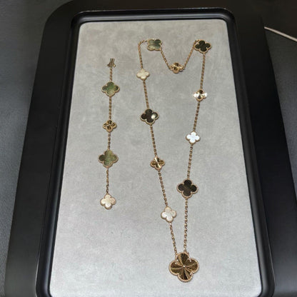 [Avelora]DETACHABLE 15-MOTIF CLOVER STATEMENT SET - GREY MOTHER-OF-PEARL & LASER