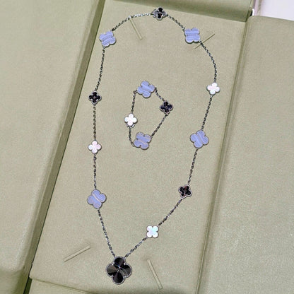 [Avelora]DETACHABLE 15-MOTIF CLOVER STATEMENT SET - PURPLE CHALCEDONY & LASER