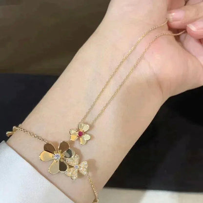 [Avelora]FRIVOLE FLORAL CHARM NECKLACE