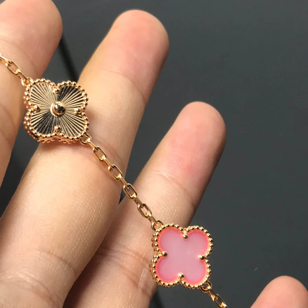[Avelora]LUCKY CLOVER 5-MOTIF BRACELET - PINK MOTHER-OF-PEARL COLLECTION